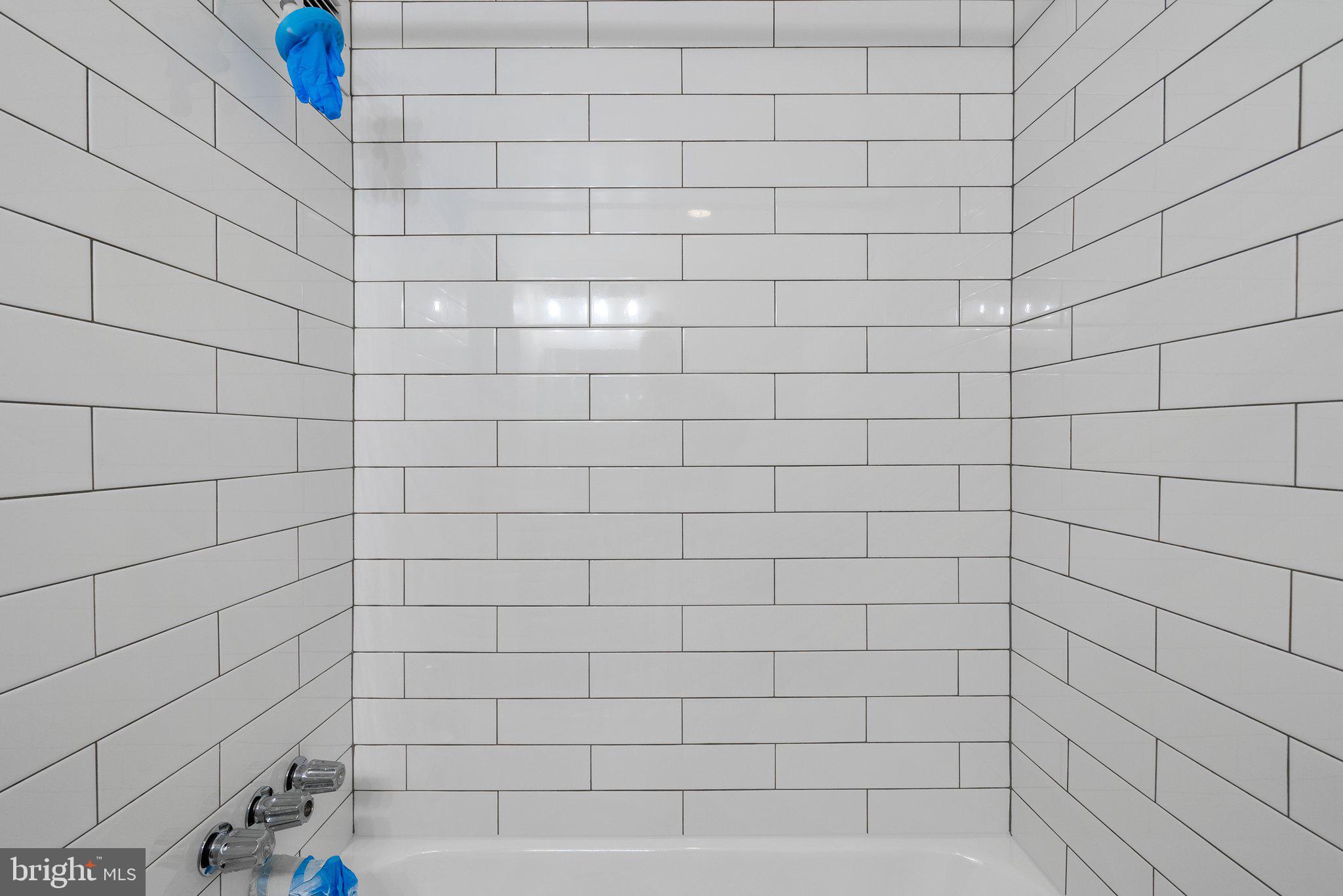 FOREST HILLS - Residential Lease