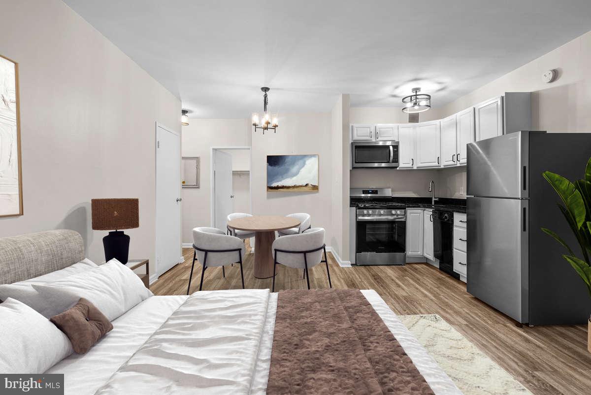 FOREST HILLS - Residential Lease