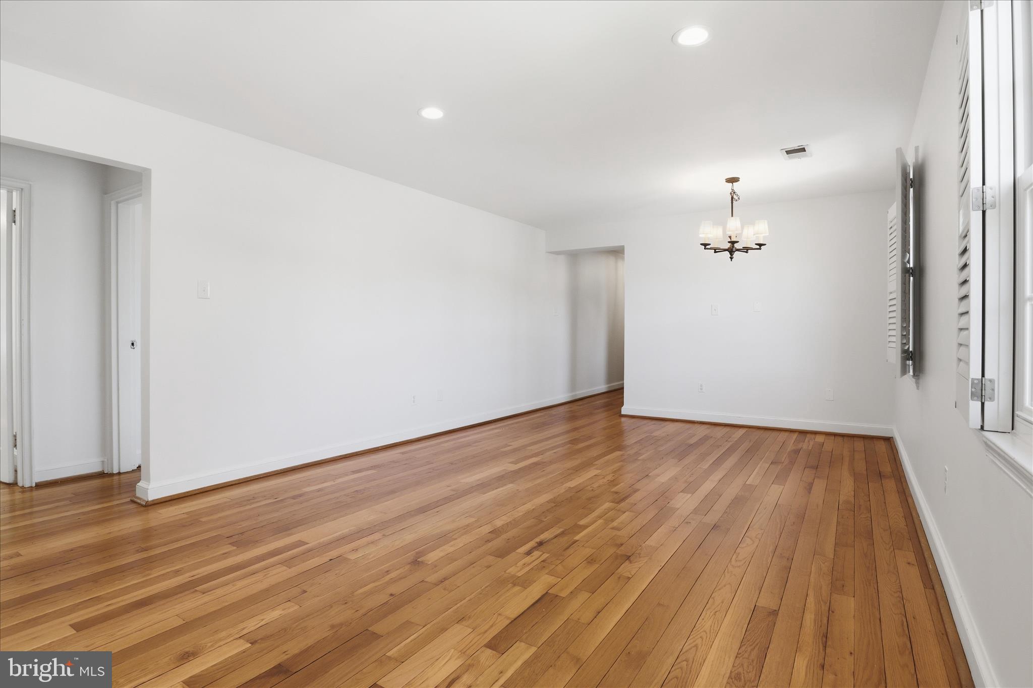 1305 S WALTER REED DRIVE 201