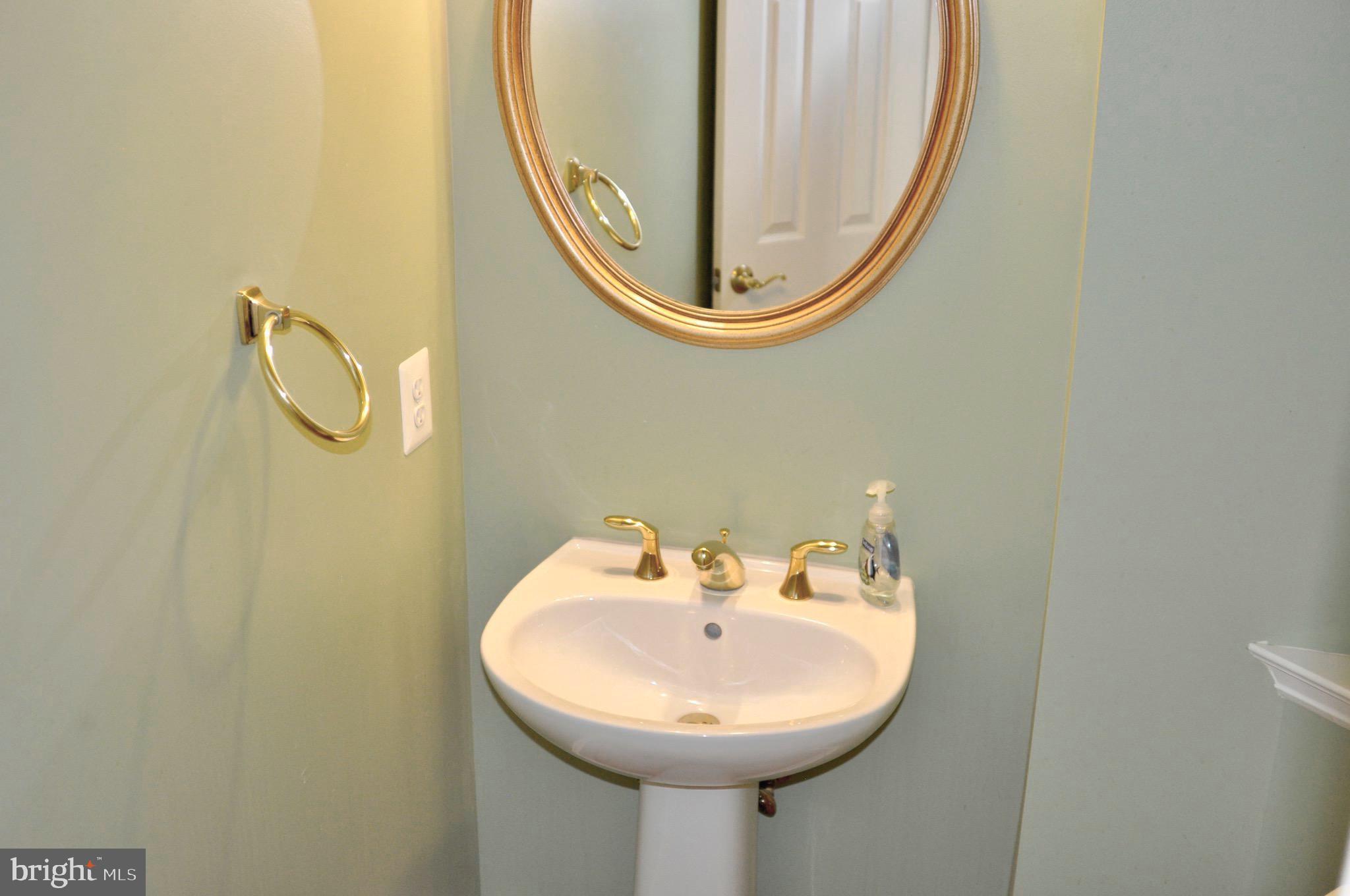 STONEWALL MANOR - Residential Lease