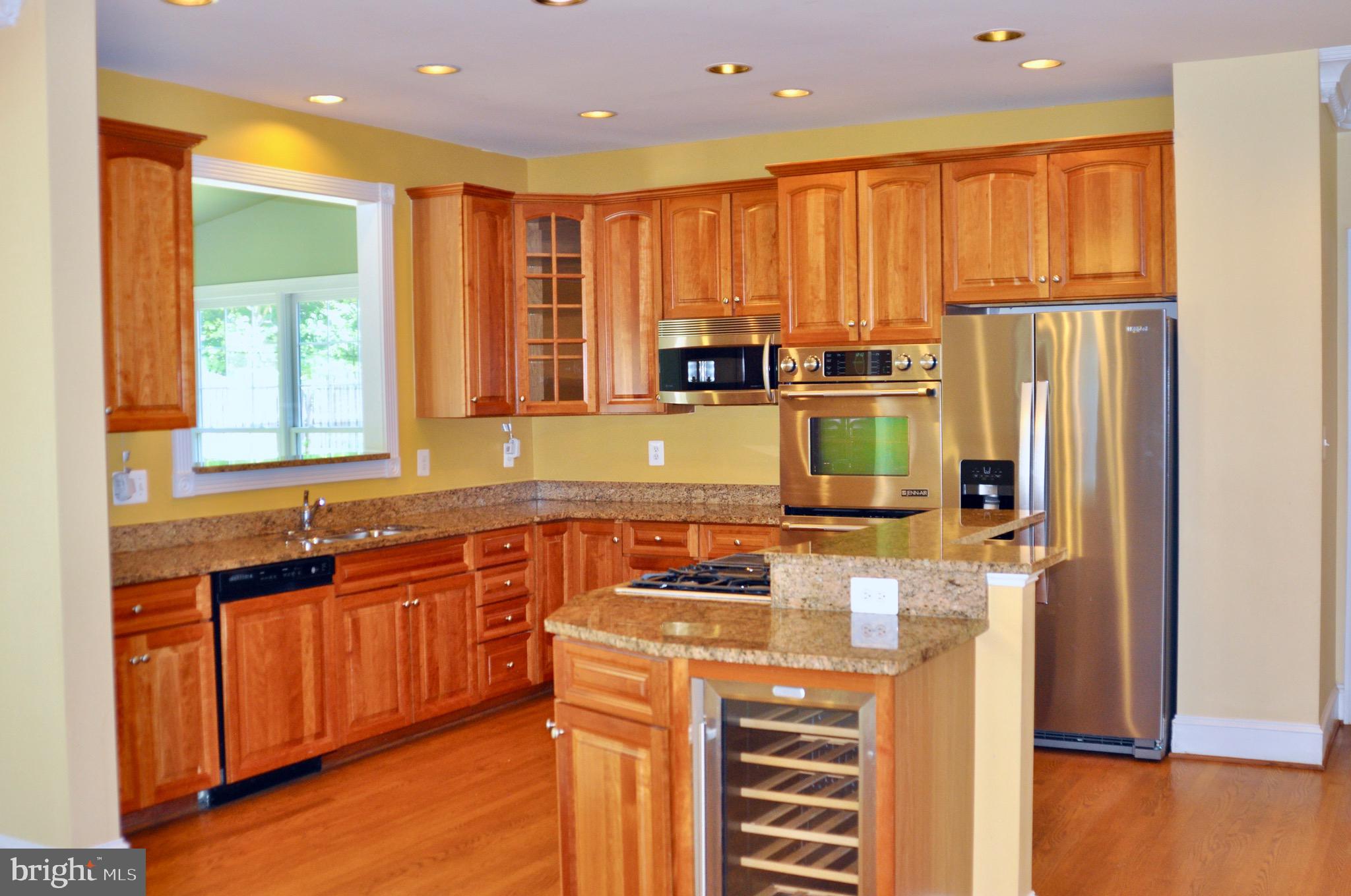 STONEWALL MANOR - Residential Lease