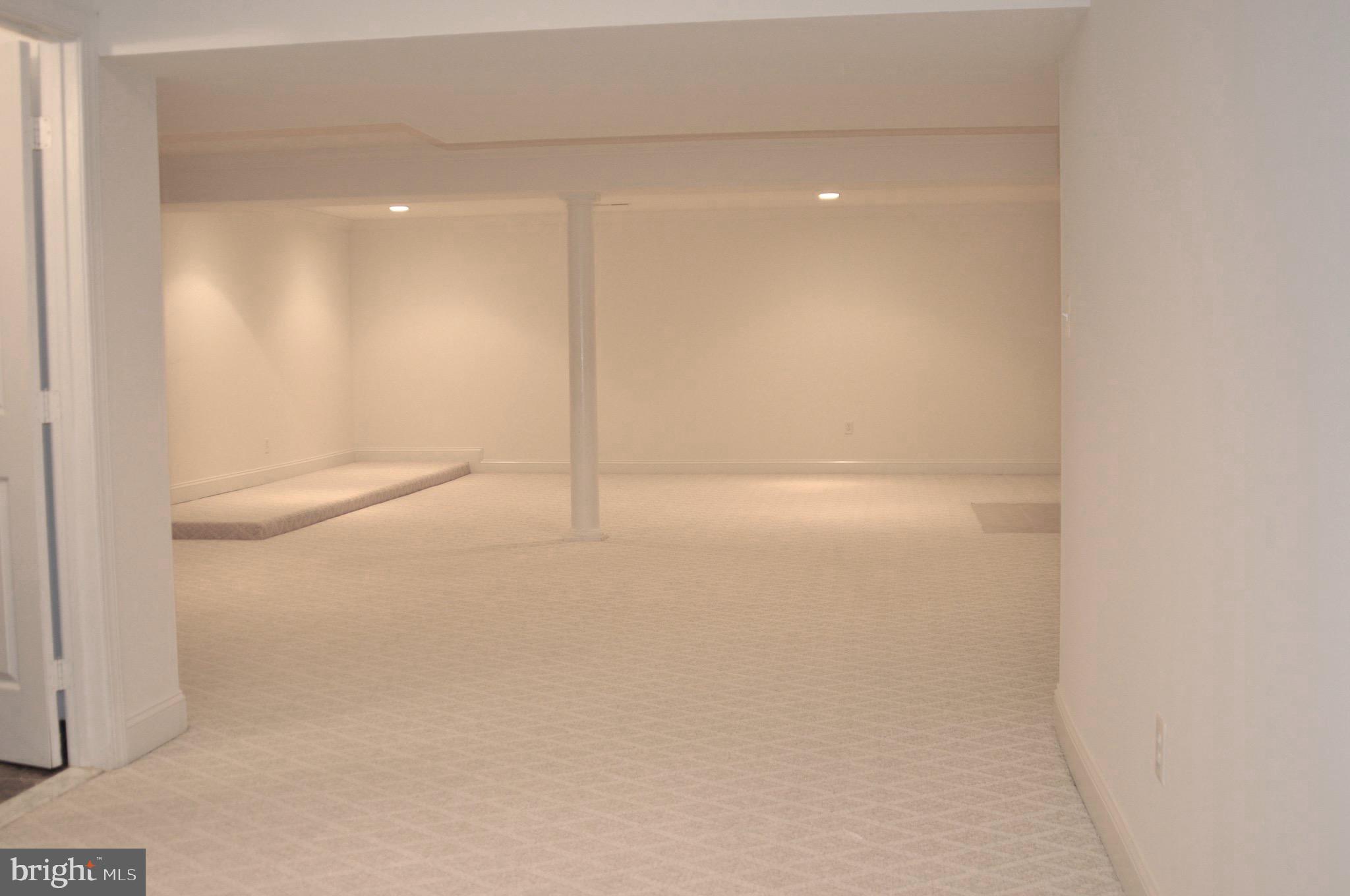 STONEWALL MANOR - Residential Lease