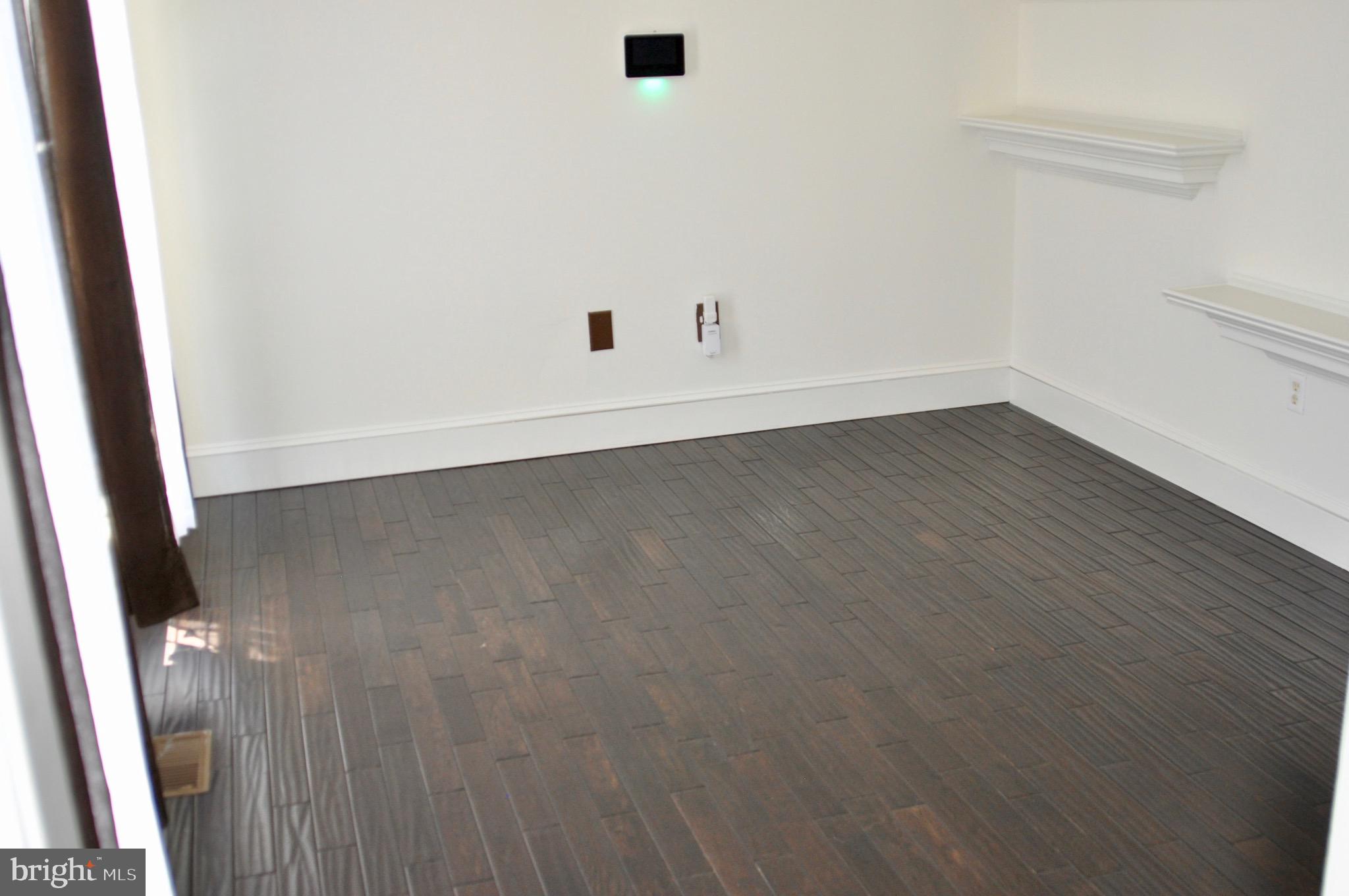 STONEWALL MANOR - Residential Lease