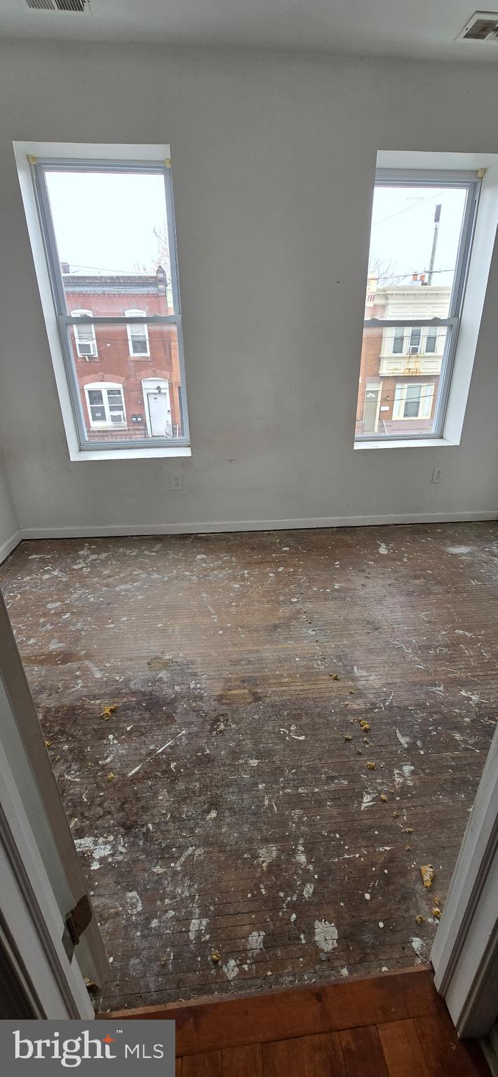 POINT BREEZE - Residential