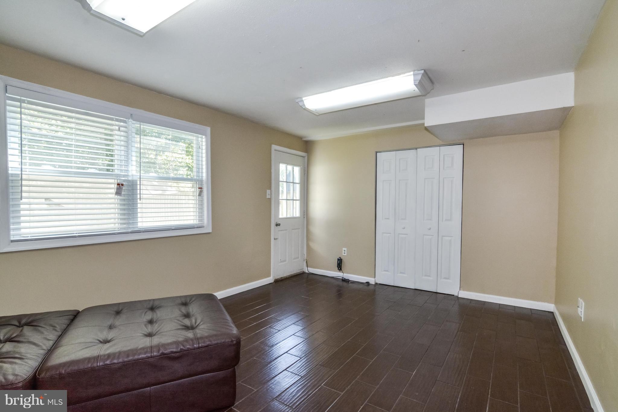 NEWINGTON FOREST - Residential