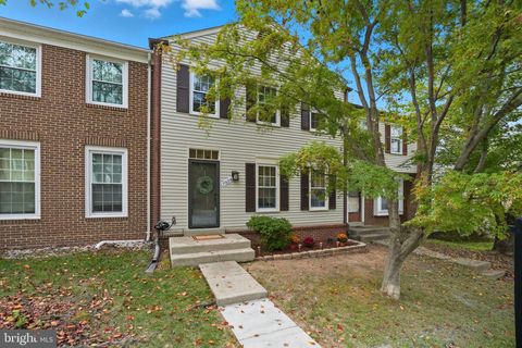 7954 FOREST PATH WAY SPRINGFIELD VA 22153