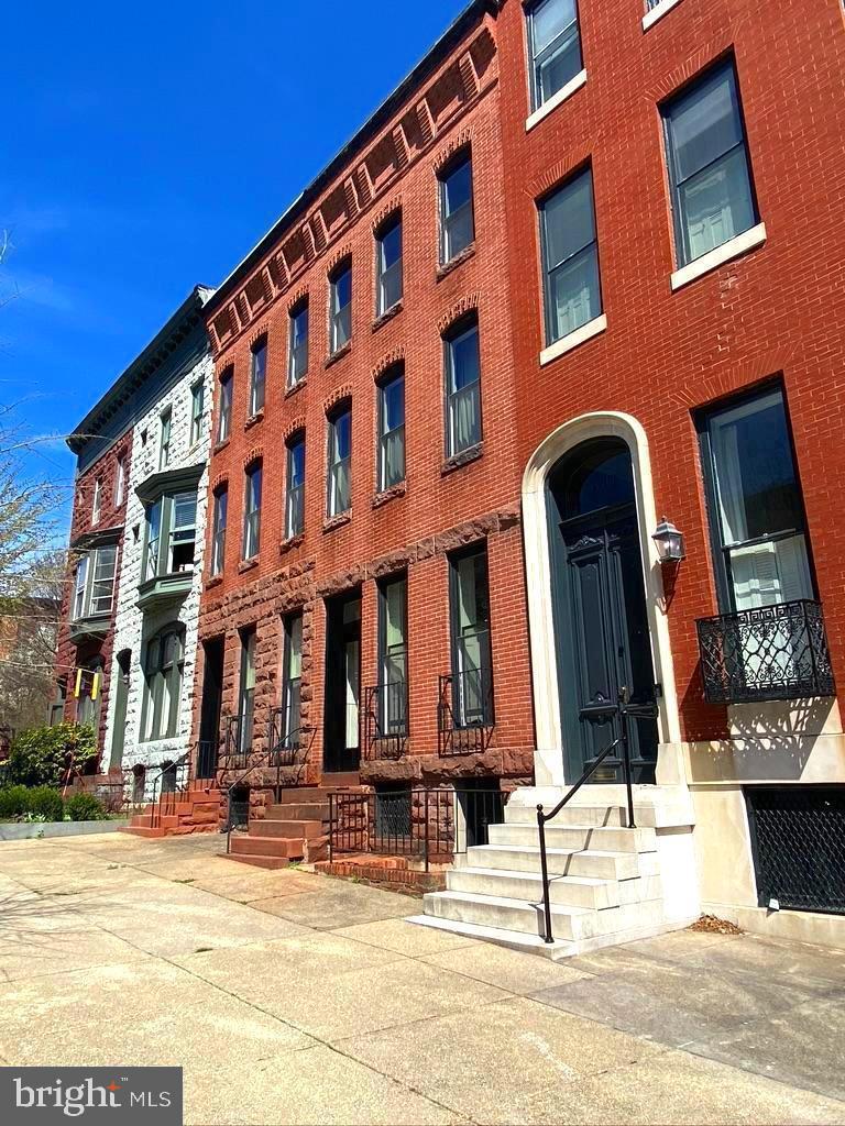 BOLTON HILL HISTORIC DISTRICT - Residential Lease