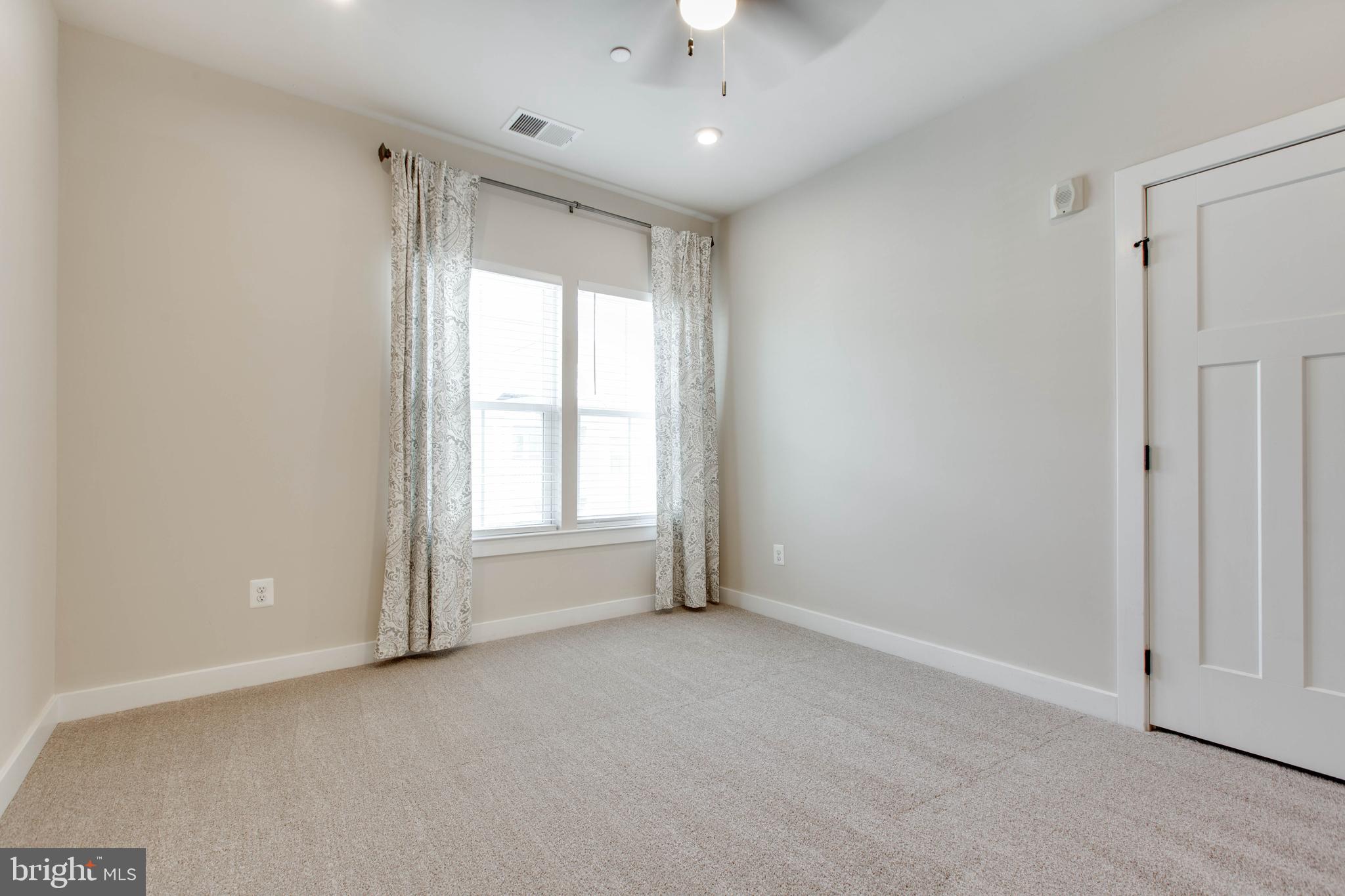 ELLICOTTS RETREAT - Residential