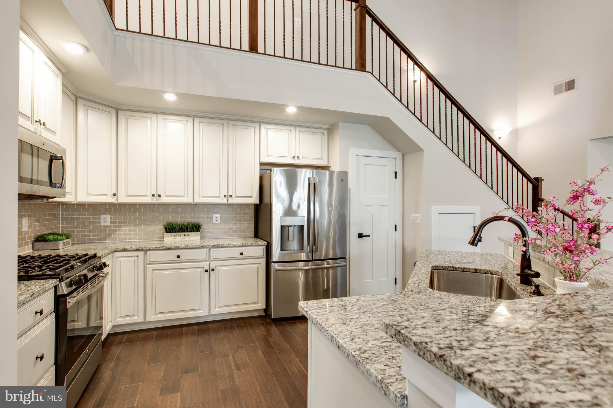 ELLICOTTS RETREAT - Residential