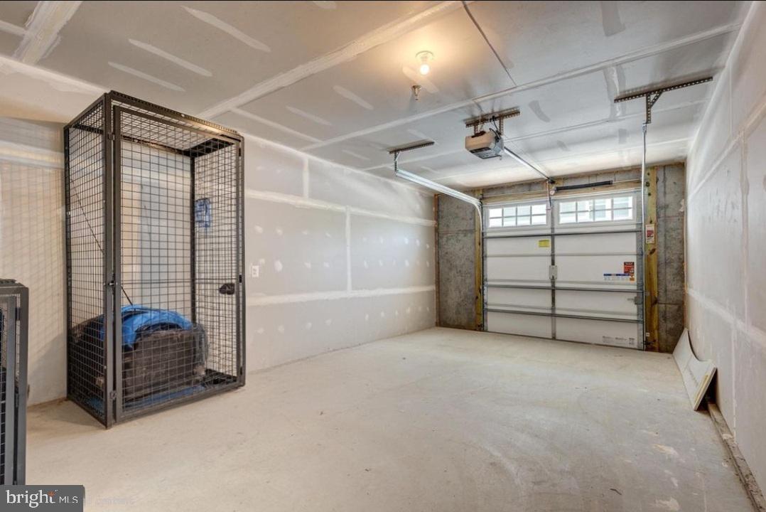 ELLICOTTS RETREAT - Residential