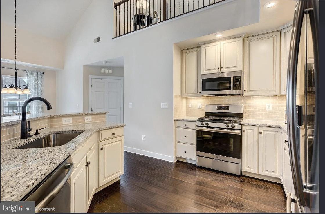 ELLICOTTS RETREAT - Residential