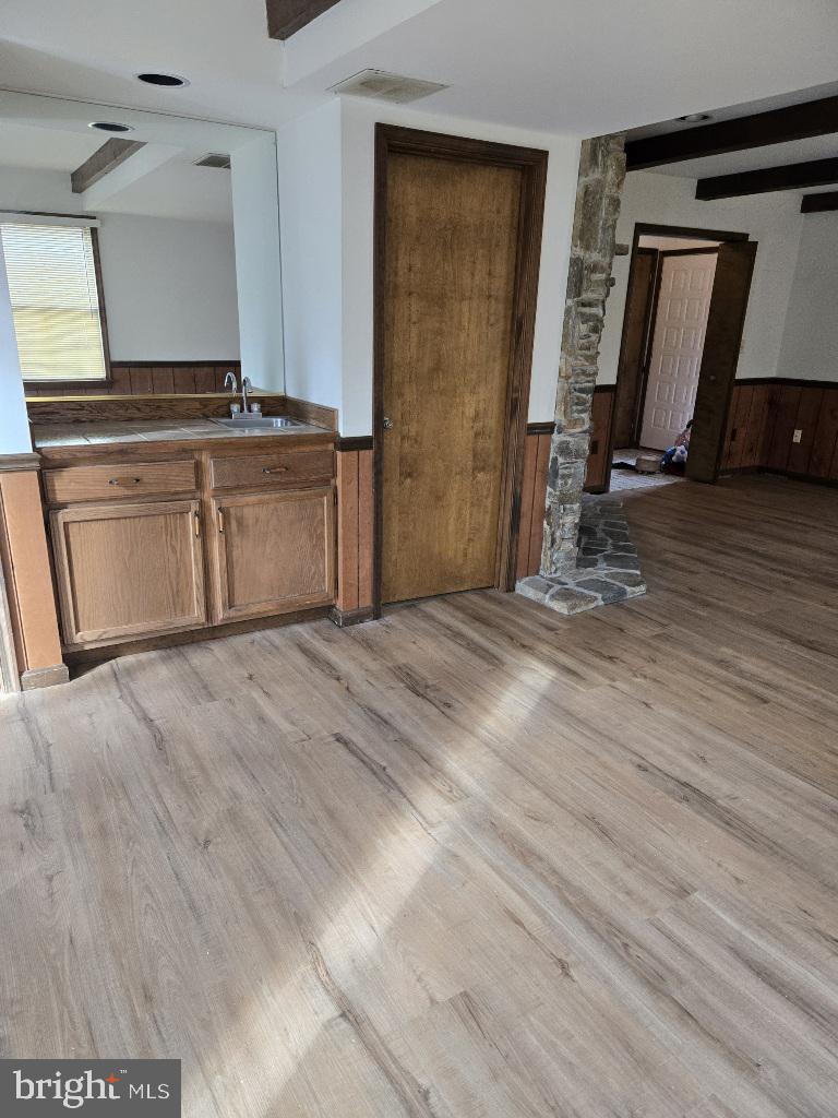 HILLSMERE SHORES - Residential