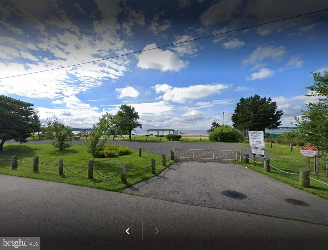 HILLSMERE SHORES - Residential