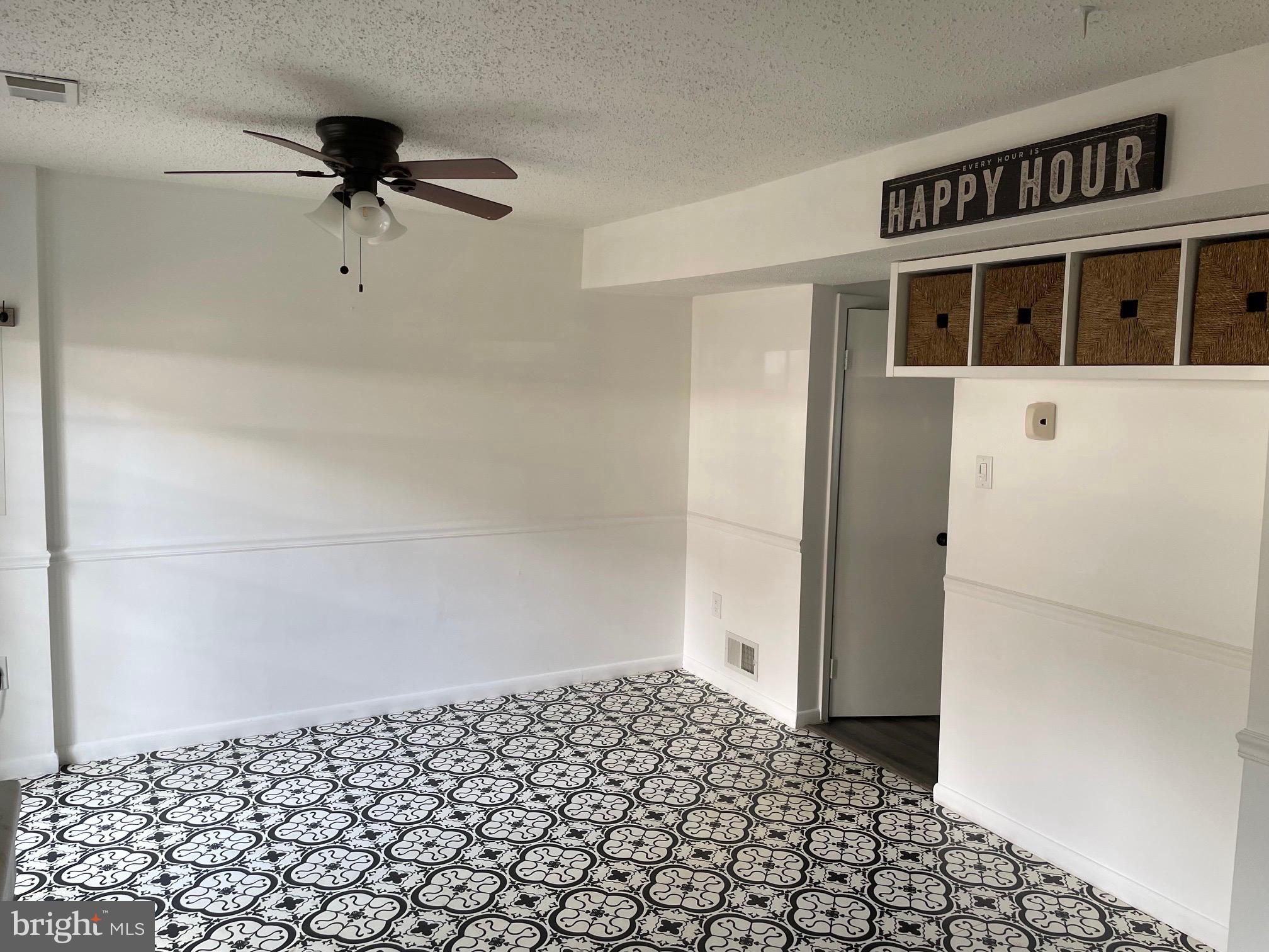 2533 FOX RIDGE COURT