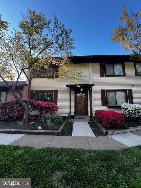 Photo of 2533 Fox Ridge Court, WOODBRIDGE, VA 22192 (MLS # VAPW2127696)