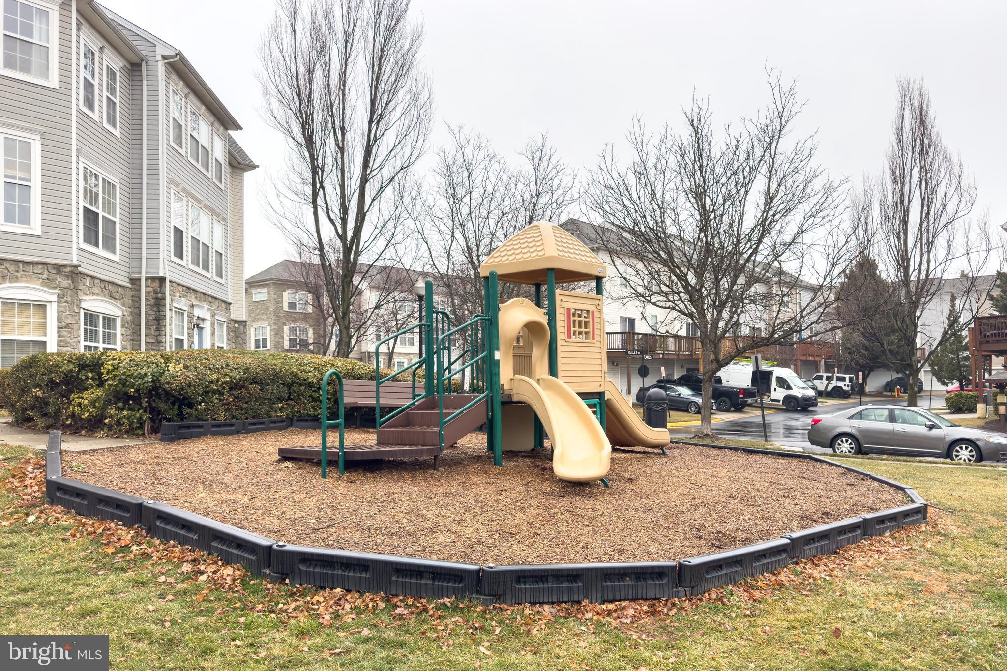 PARKSIDE AT ASHBURN - Residential