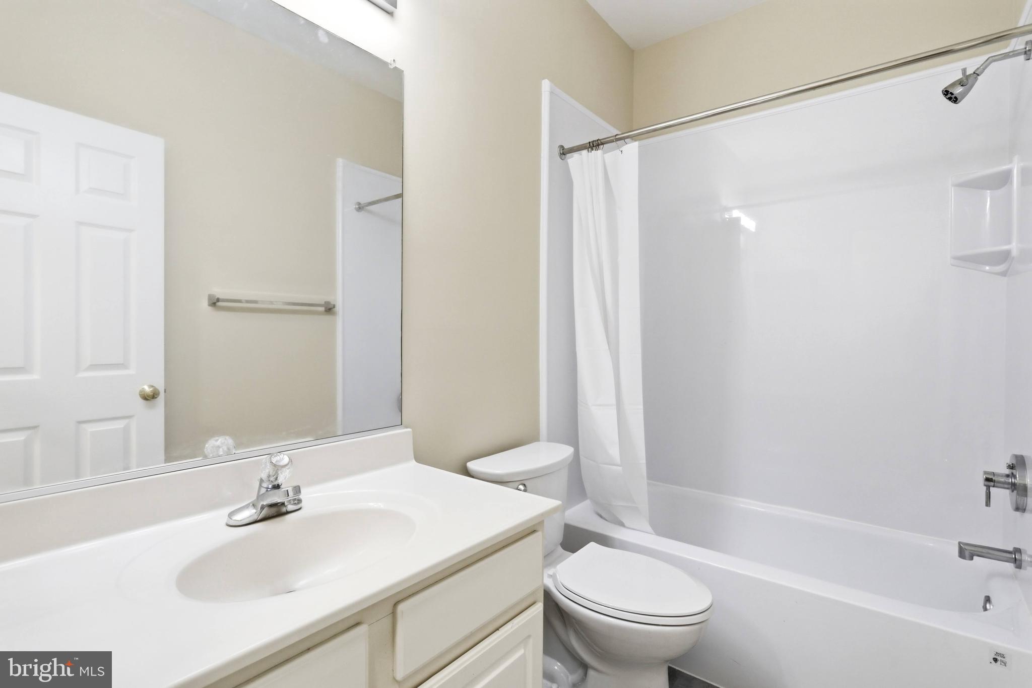 PARKSIDE AT ASHBURN - Residential