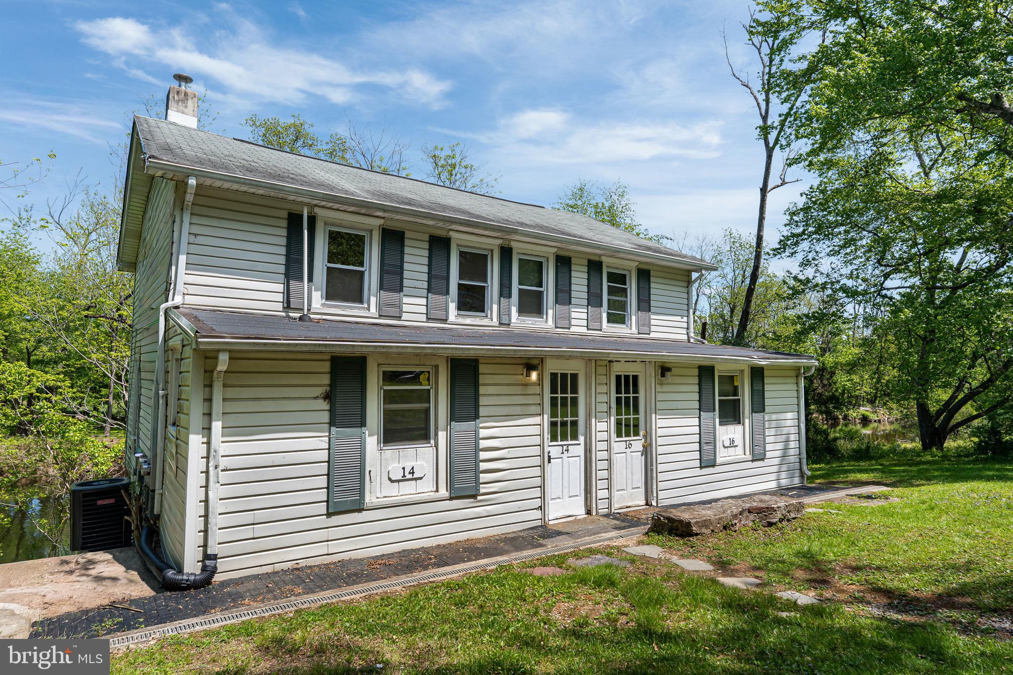 16 WHITE CLAY DRIVE