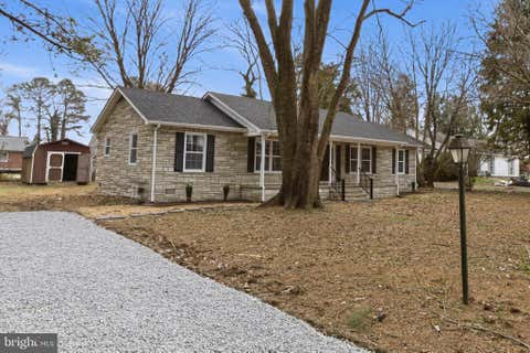 Homes For Sale - 192 E Banbury Road<br/> TAPPAHANNOCK, VA 22560