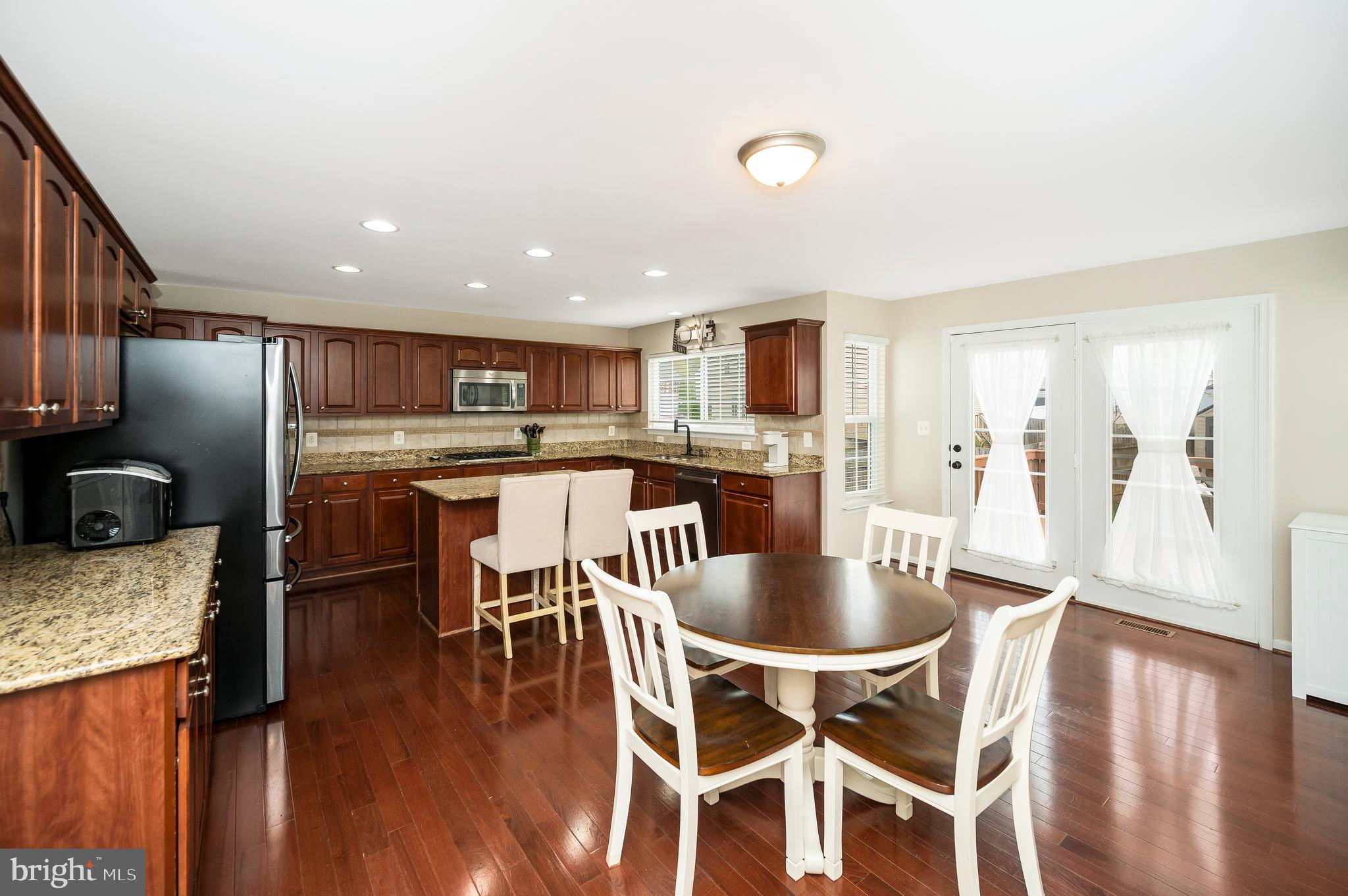 ENGLAND RUN NORTH - Residential