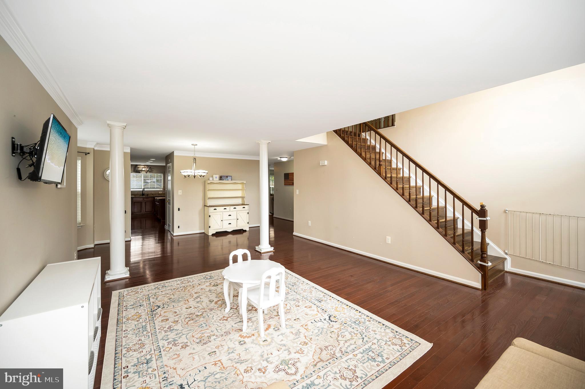 ENGLAND RUN NORTH - Residential