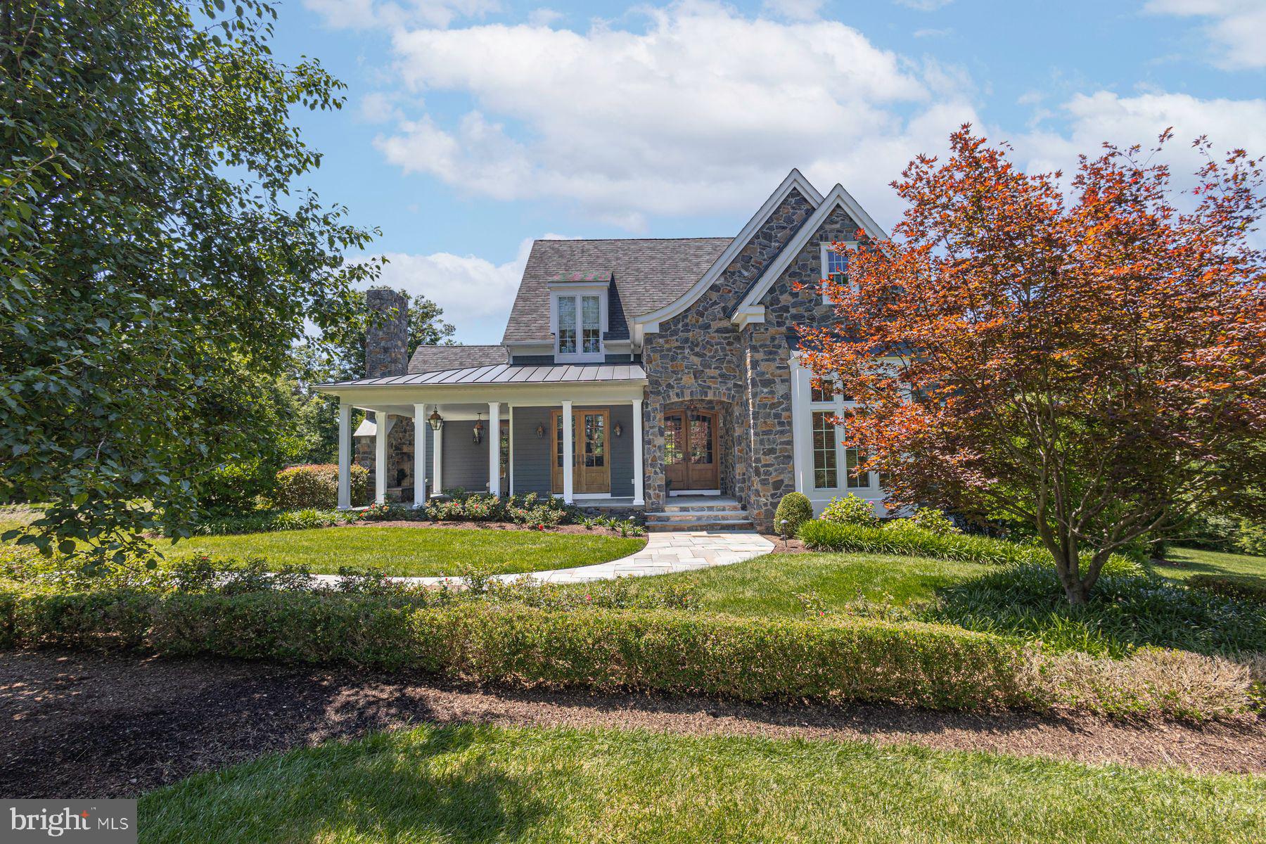 3498 WELLSFORD LANE