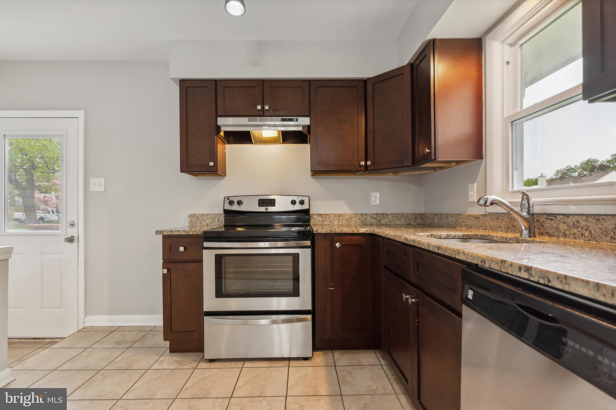 WEST LAUREL ACRES - Residential