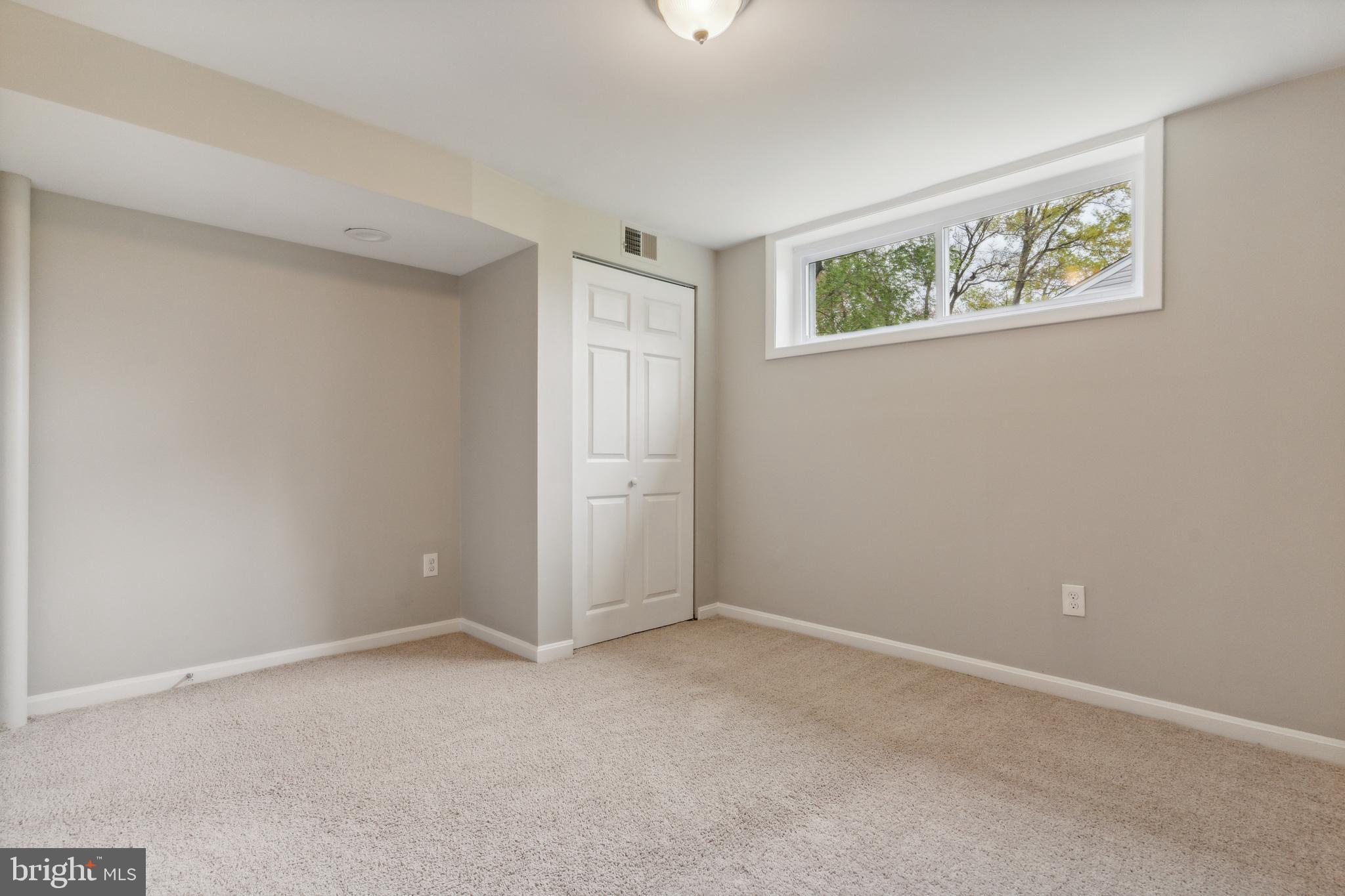 WEST LAUREL ACRES - Residential