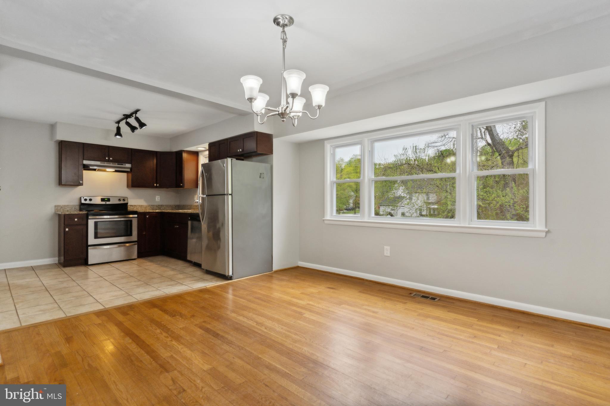 WEST LAUREL ACRES - Residential