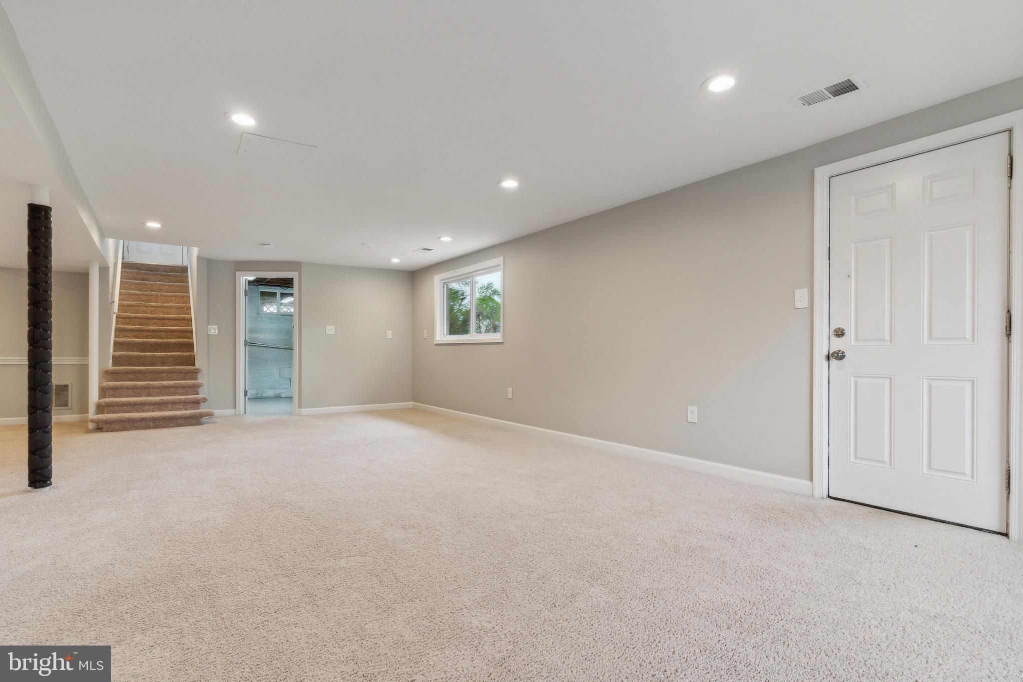 WEST LAUREL ACRES - Residential