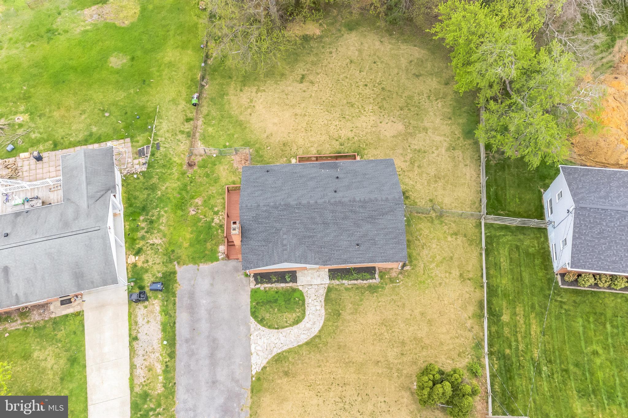 WEST LAUREL ACRES - Residential