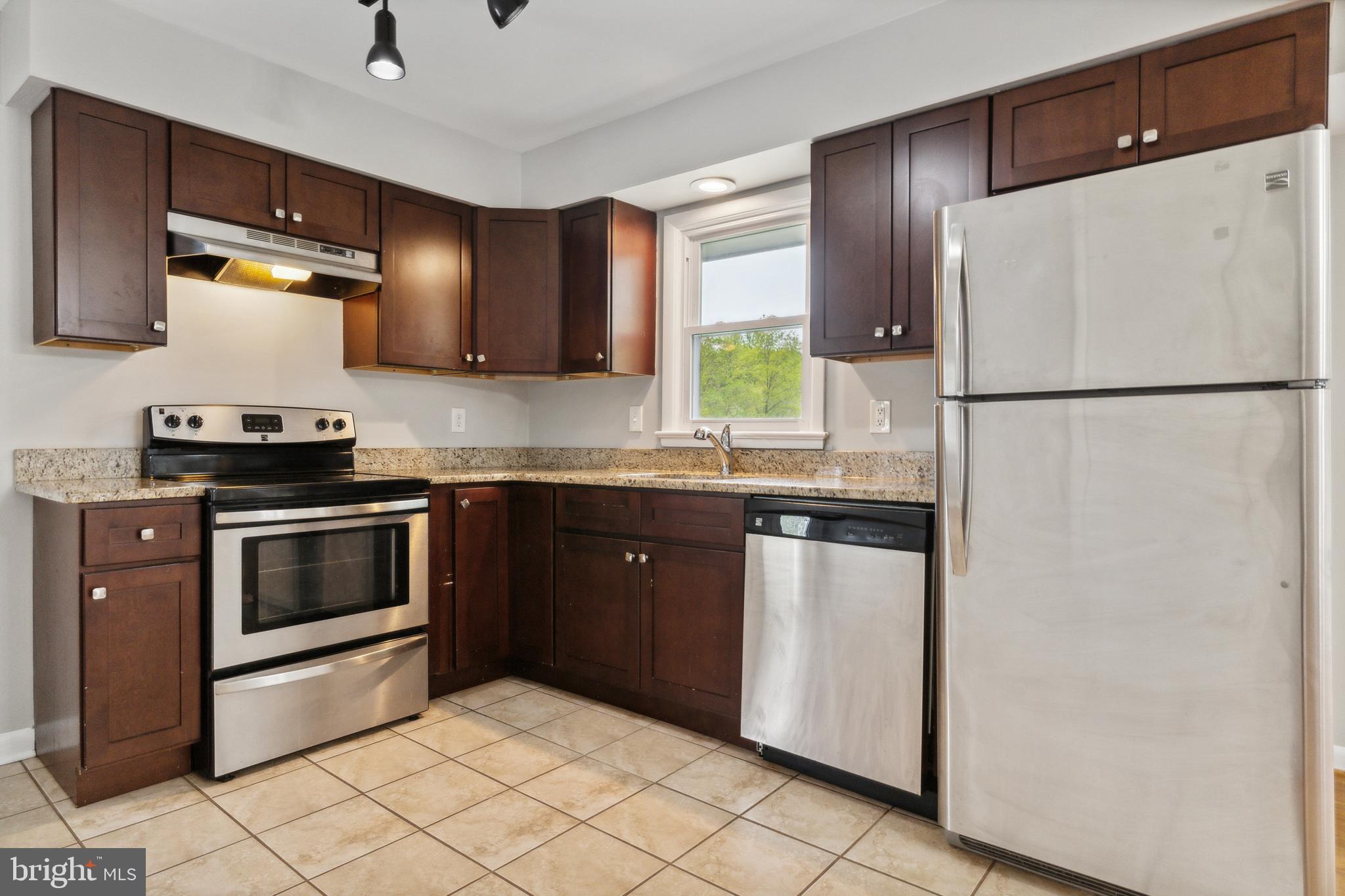 WEST LAUREL ACRES - Residential