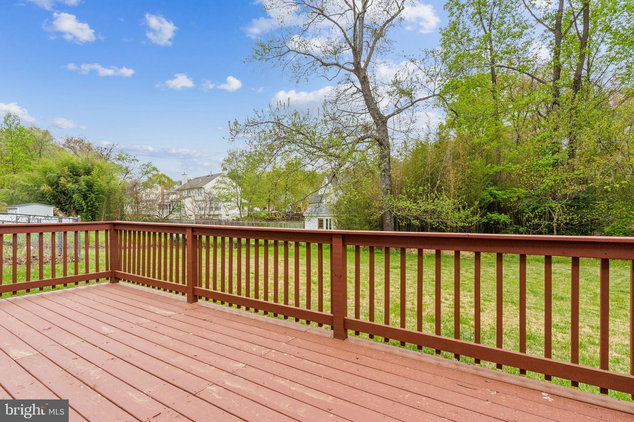 WEST LAUREL ACRES - Residential