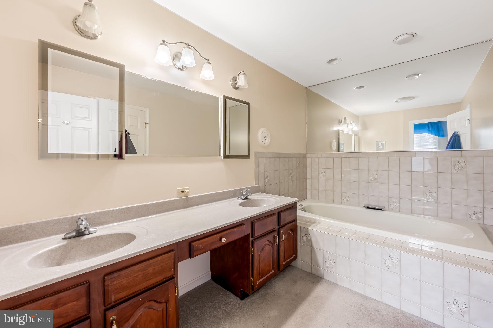 OVERLOOK - Residential