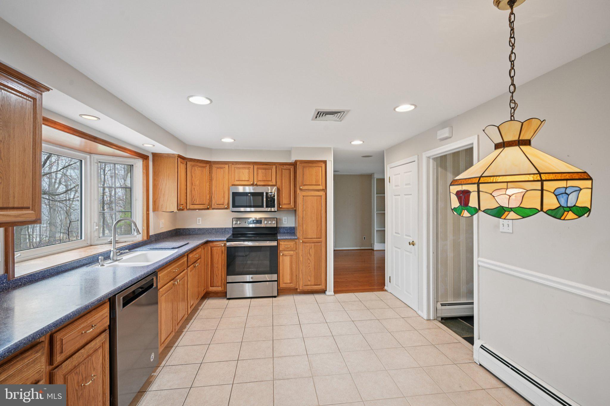 WHITFORD HILLS - Residential