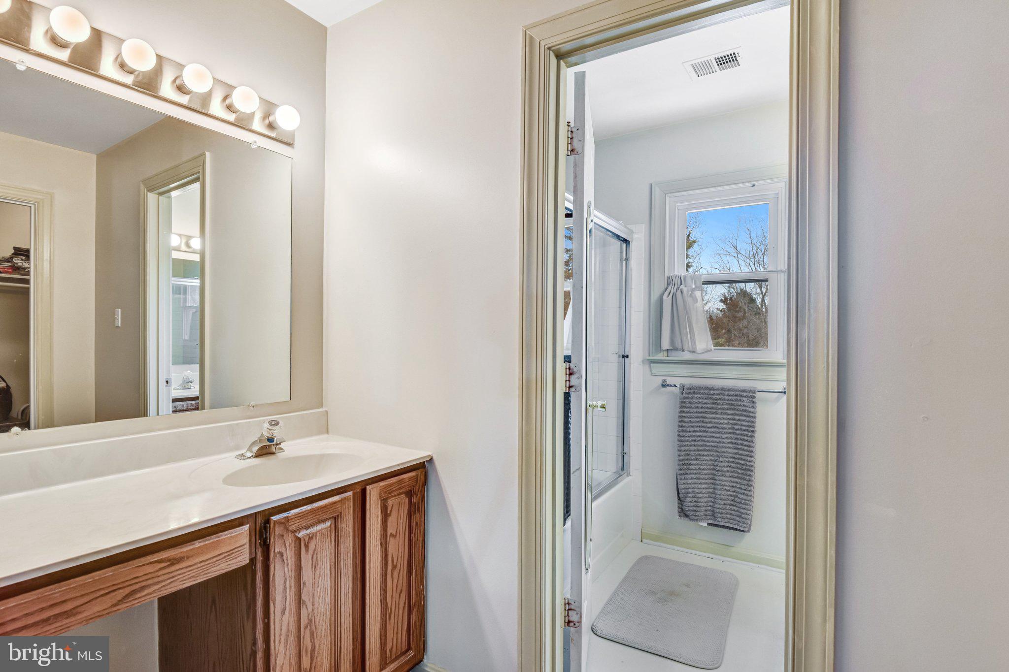 MOSBY WOODS - Residential