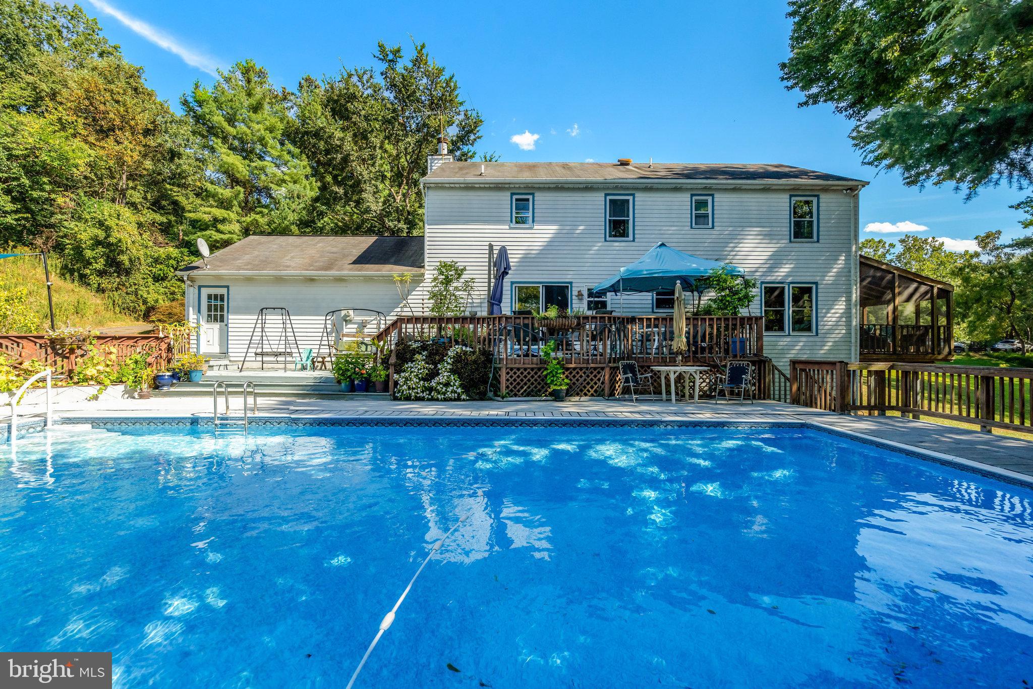 MOSBY WOODS - Residential