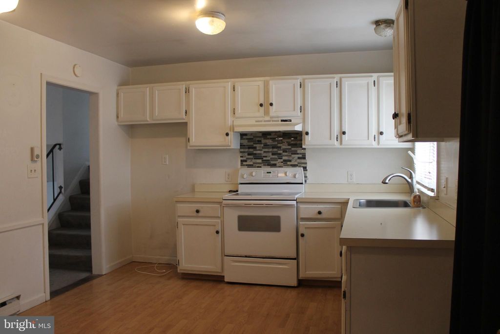 Photo of 182 Warren Way, LANCASTER, PA 17601 (MLS # PALA2081656)