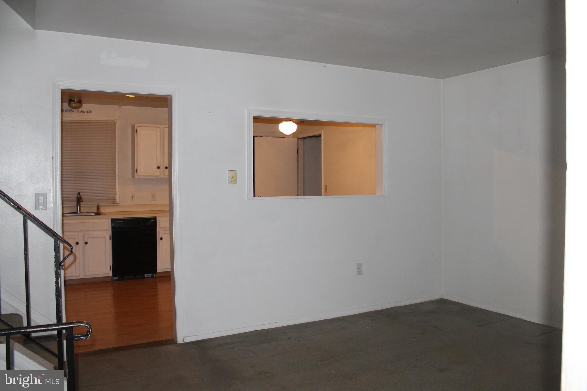 VILLAGE PARK - Residential