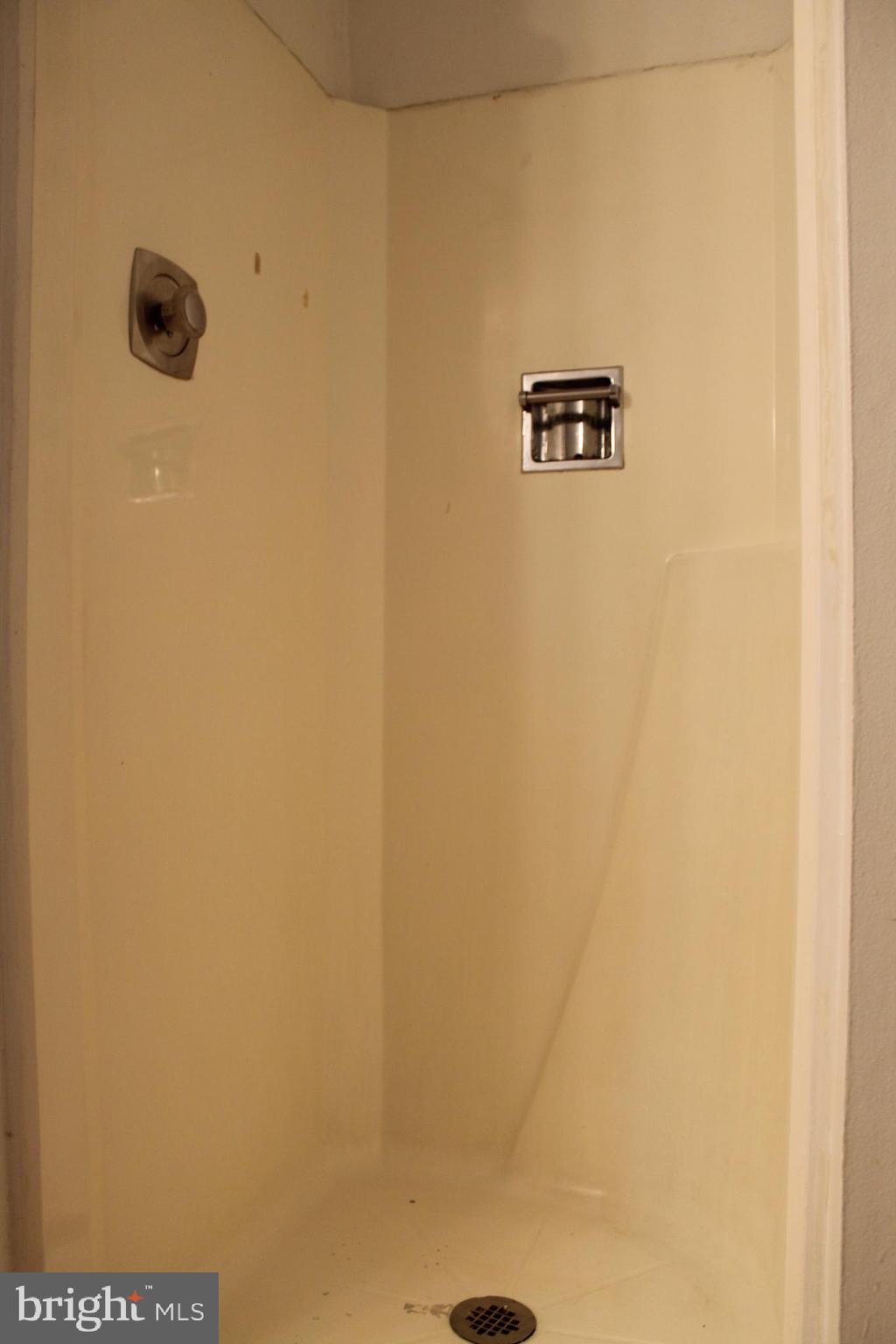 VILLAGE PARK - Residential