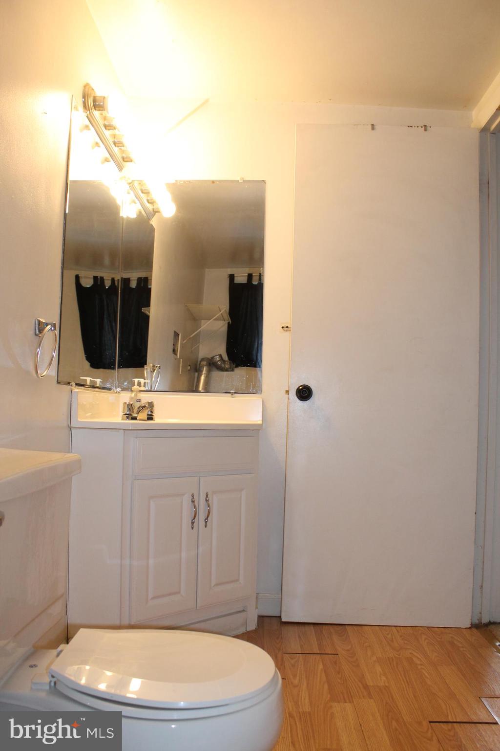 VILLAGE PARK - Residential