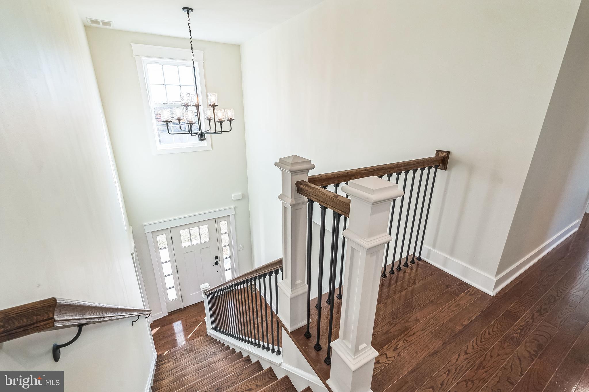 COLONIAL - Residential