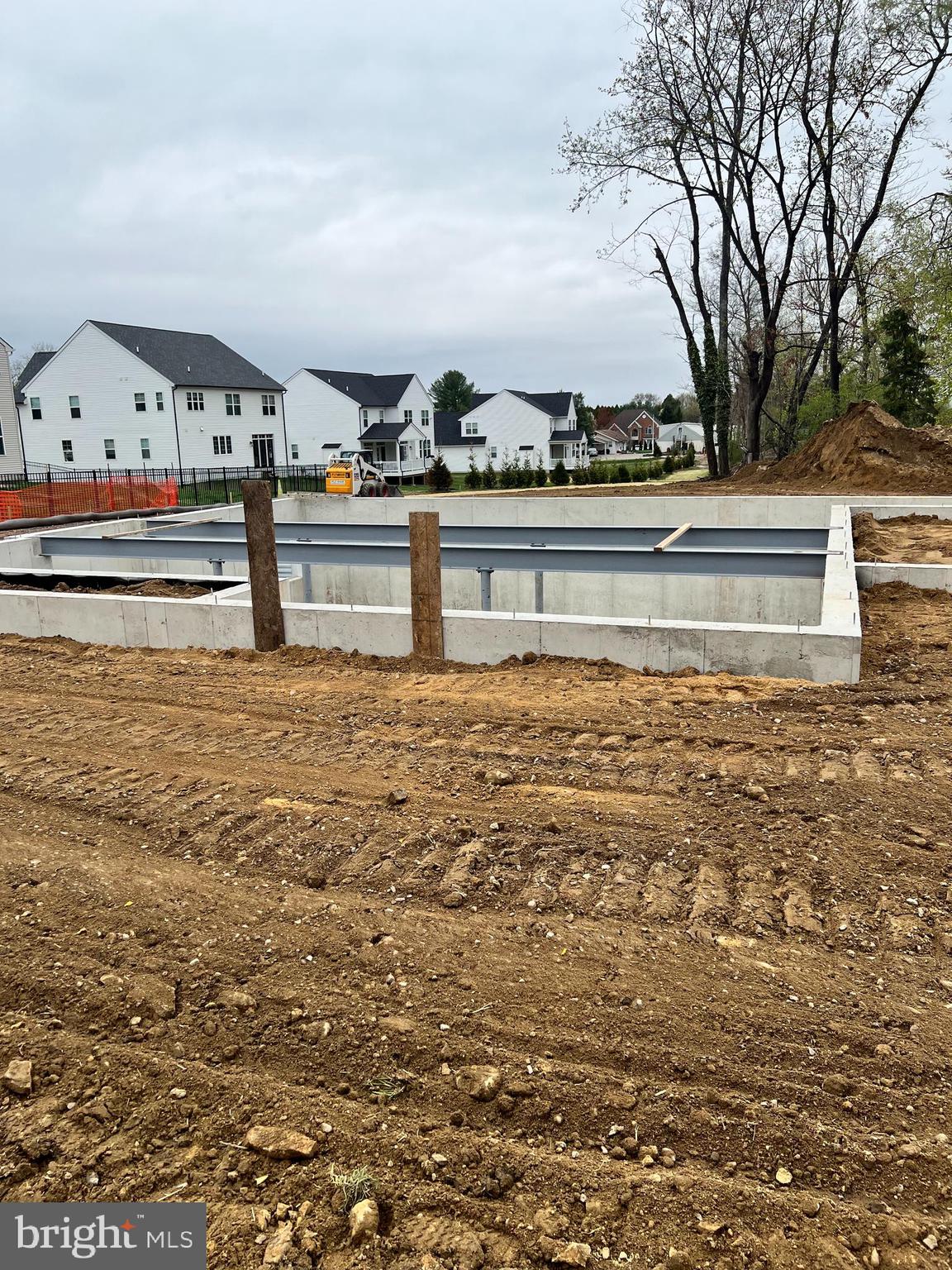 COLONIAL - Residential