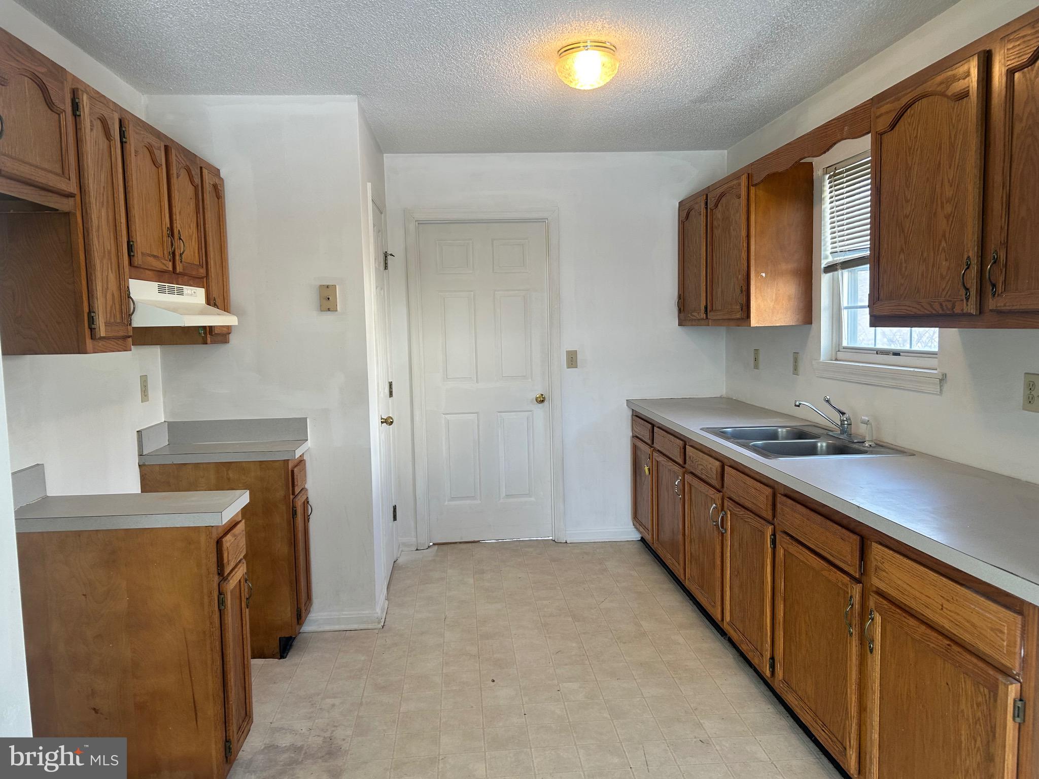 JEFFERSON VILLAGE - Residential