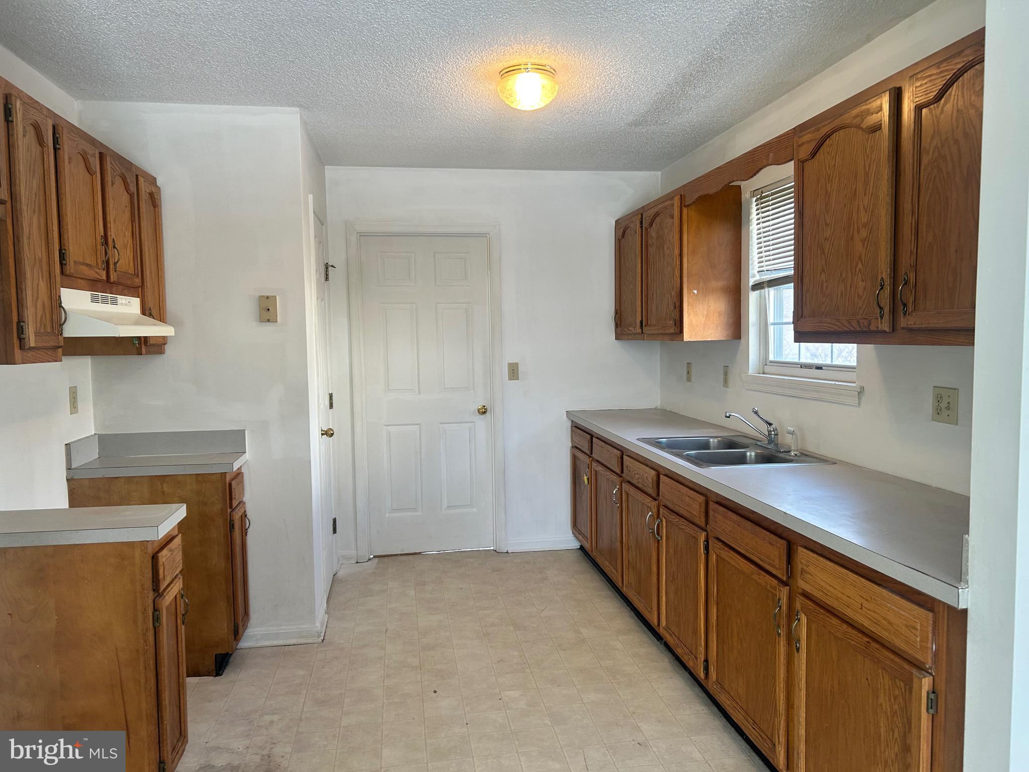 JEFFERSON VILLAGE - Residential