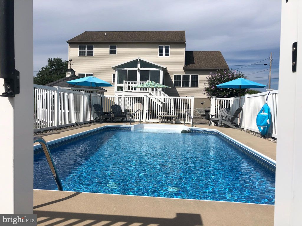 Photo of 223 ROCK POINT RD, MARIETTA, PA 17547 (MLS # PALA2030208)