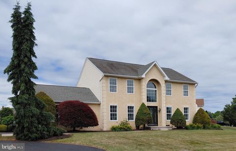 Photo of 41 Edmonds Drive, ROYERSFORD, PA 19468 (MLS # PAMC2182912)