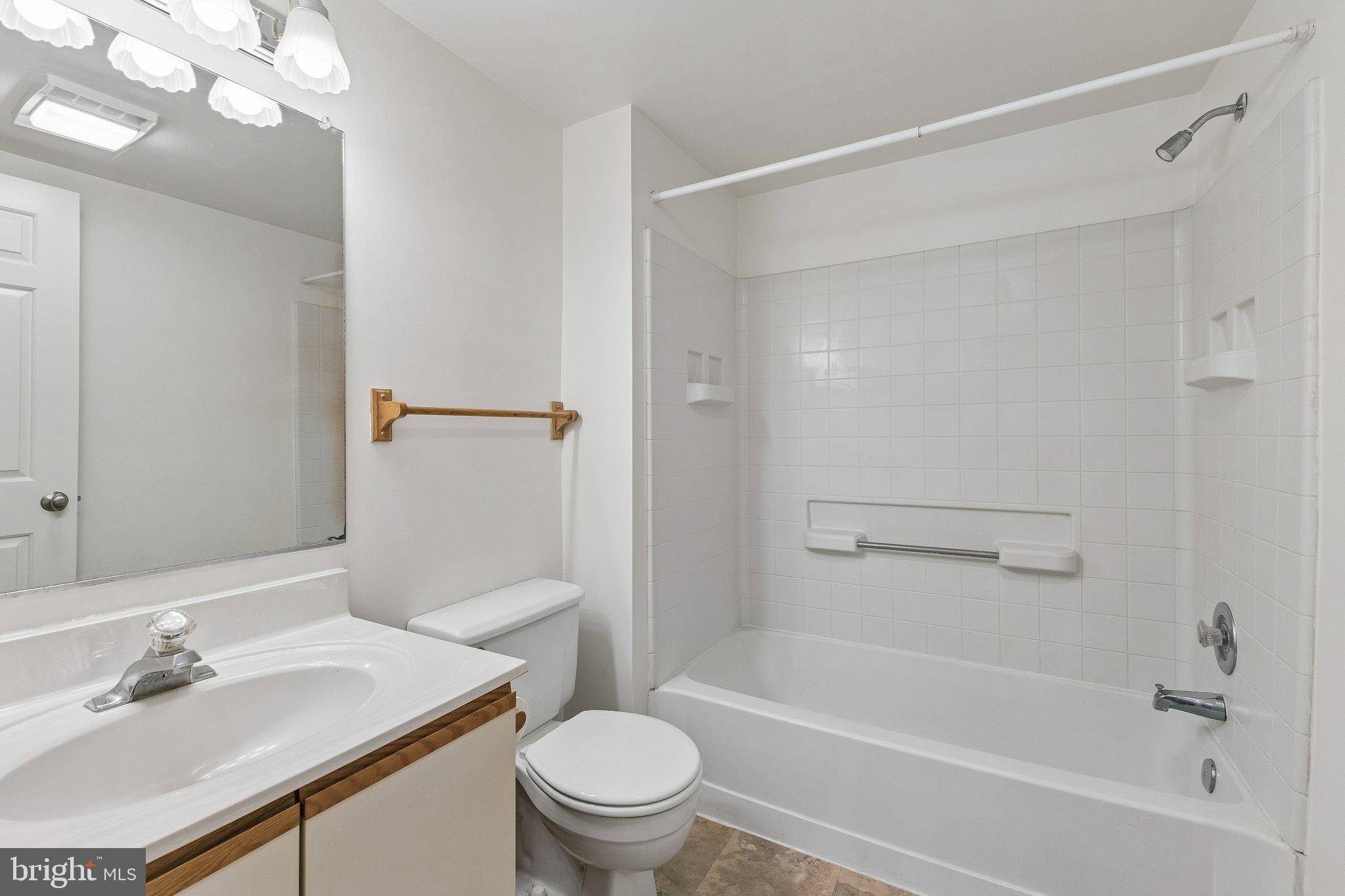 PONDS AT CENTREVILLE - Residential