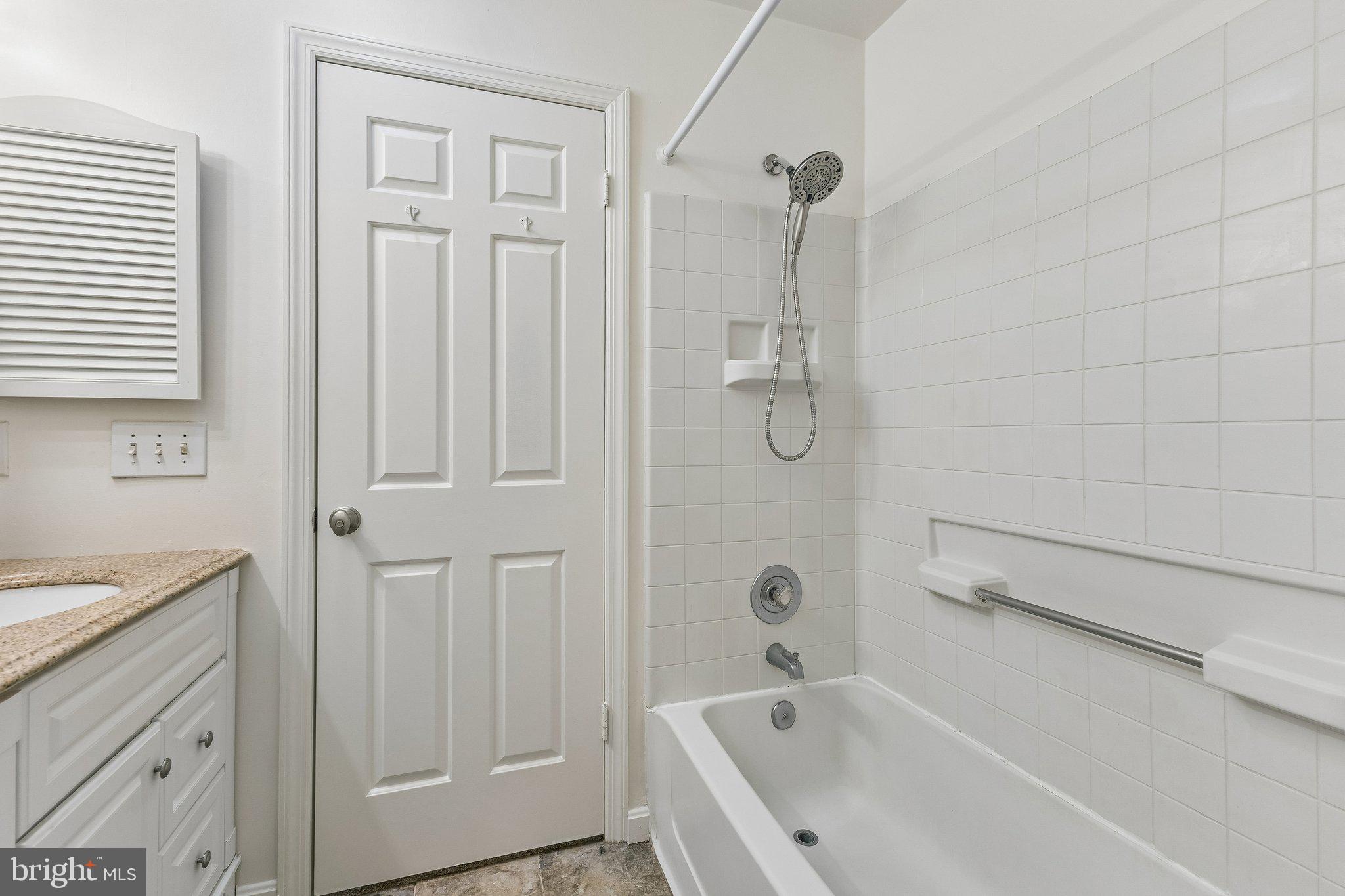 PONDS AT CENTREVILLE - Residential