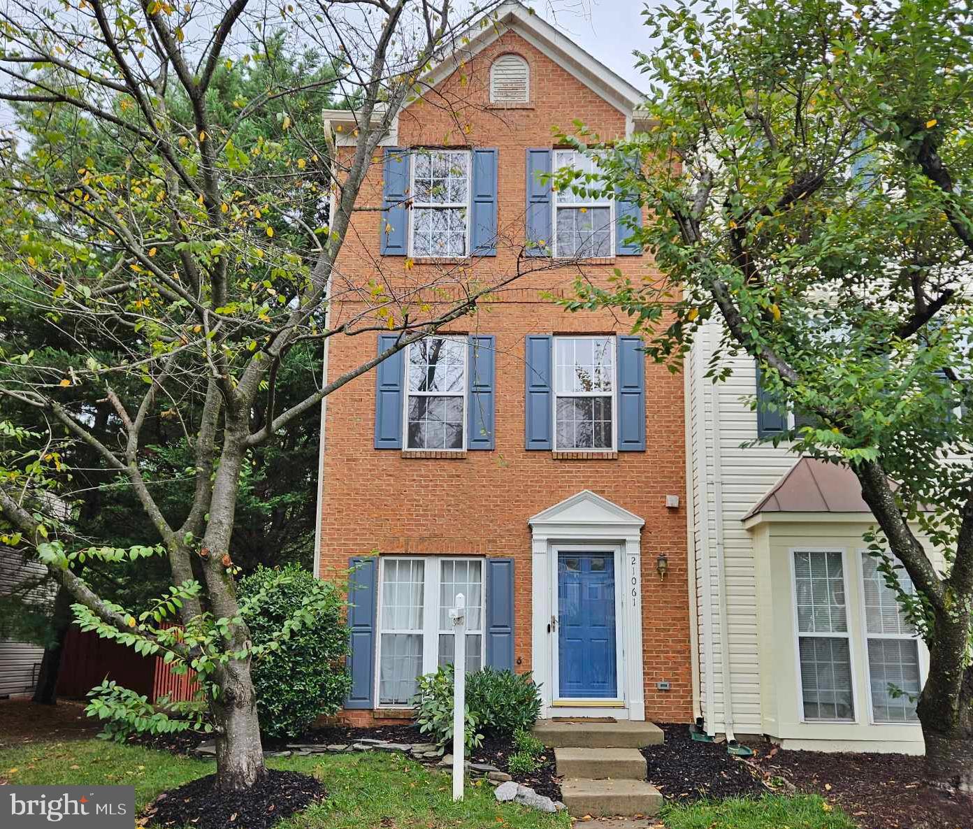 ASHBURN VILLAGE - Residential